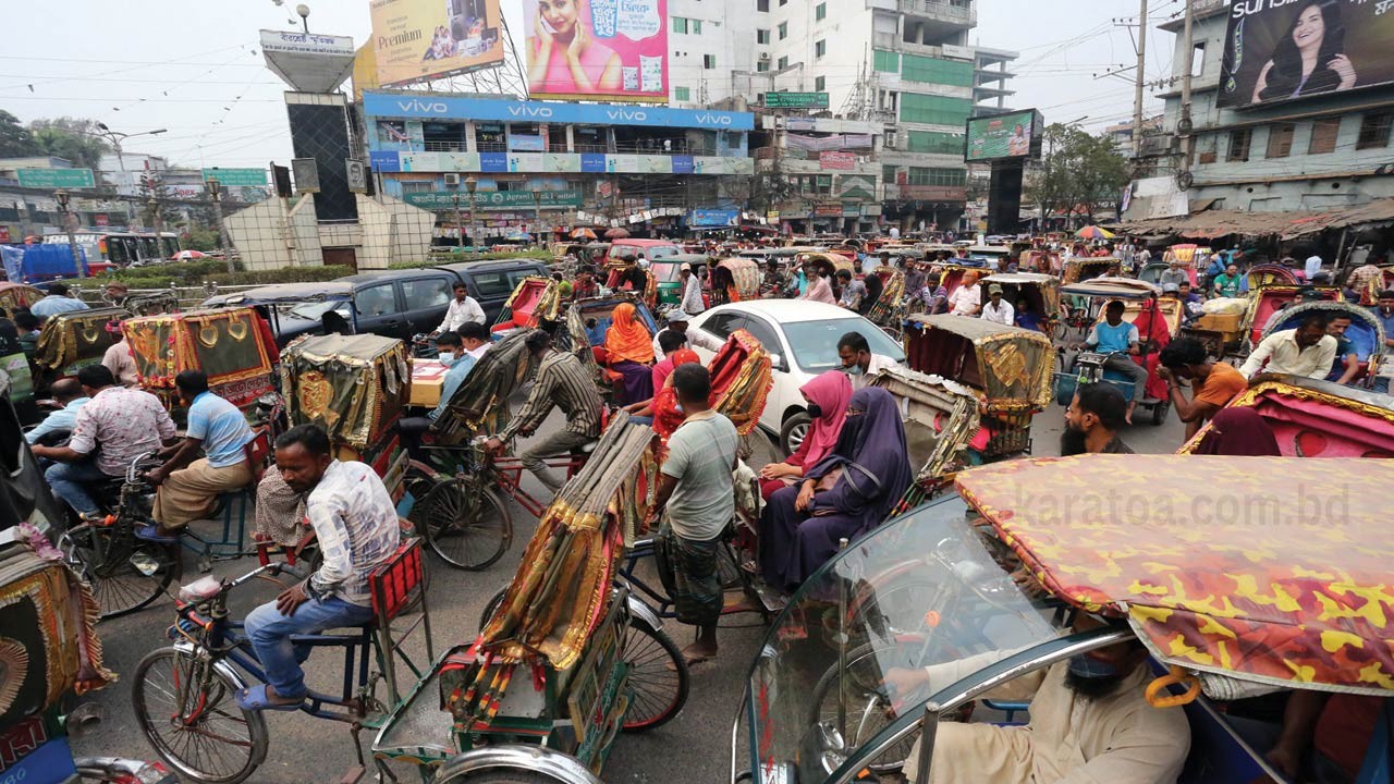 বগুড়াকে যানজটমুক্ত করতে প্রকল্প গ্রহণে বুয়েটের প্রতিনিধিদলের সড়ক পরিদর্শন