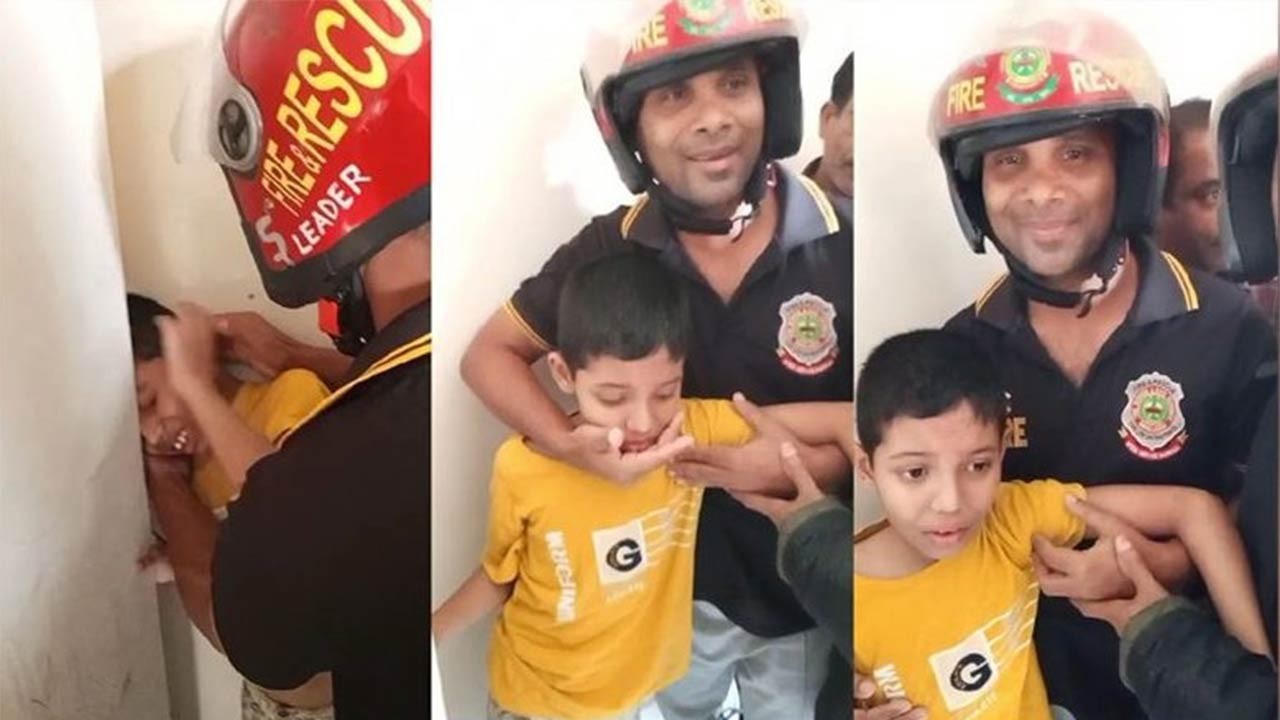 সিরাজগঞ্জে দেয়াল ও পিলারে মাঝে মাথা আটকে পড়া শিশুকে উদ্ধার