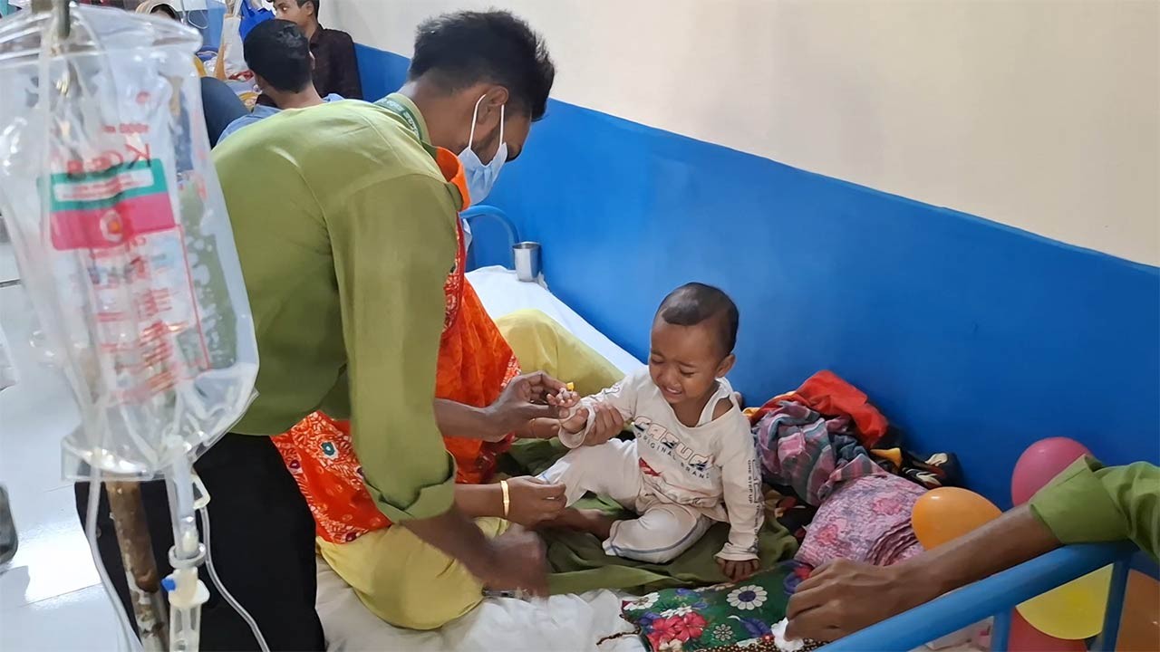 জয়পুরহাটে শিশু ডায়রিয়ার প্রকোপ ২ দিনে হাসপাতালে ভর্তি শতাধিক শিশু