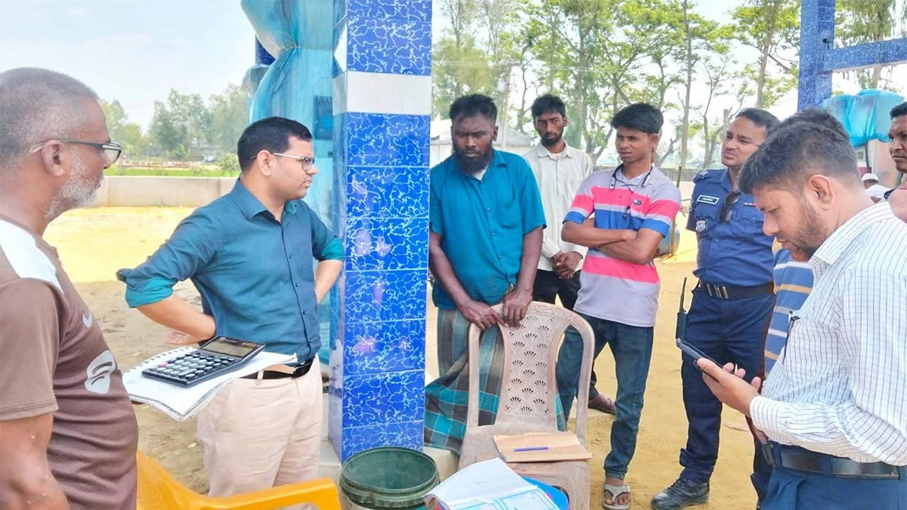 জয়পুরহাটের পাঁচবিবিতে গ্রাহক পর্যায়ে জ্বালানি তেল সরবরাহে ইউএনওর তদারকি