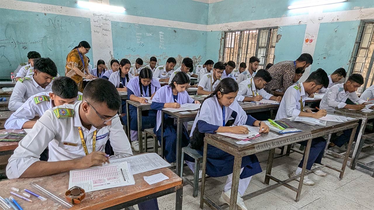 এসএসসি ও সমমমান পরীক্ষা প্রথম দিনে বগুড়ায় বহিষ্কার এক, অনুপস্থিত ৪৯৫
