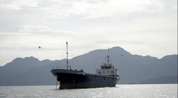 ইরানের উপসাগরীয় সব বন্দর অবরুদ্ধ করল যুক্তরাষ্ট্র