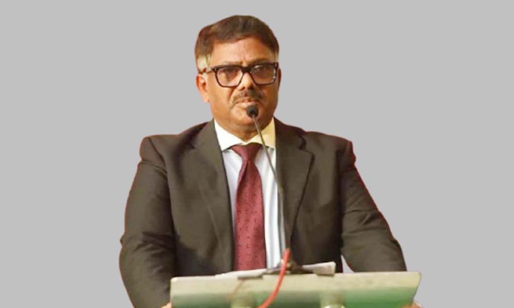 সরকারি কর্মকর্তাদের মানের বেতন সাংবাদিকদের জন্যও হওয়া উচিত: হুইপ