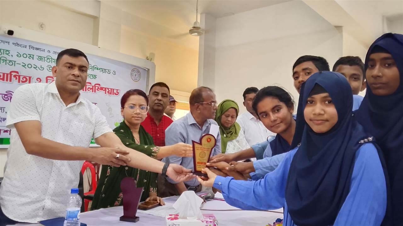 বগুড়ার সোনাতলায় কৃতী শিক্ষার্থীদের সংবর্ধনা প্রদান