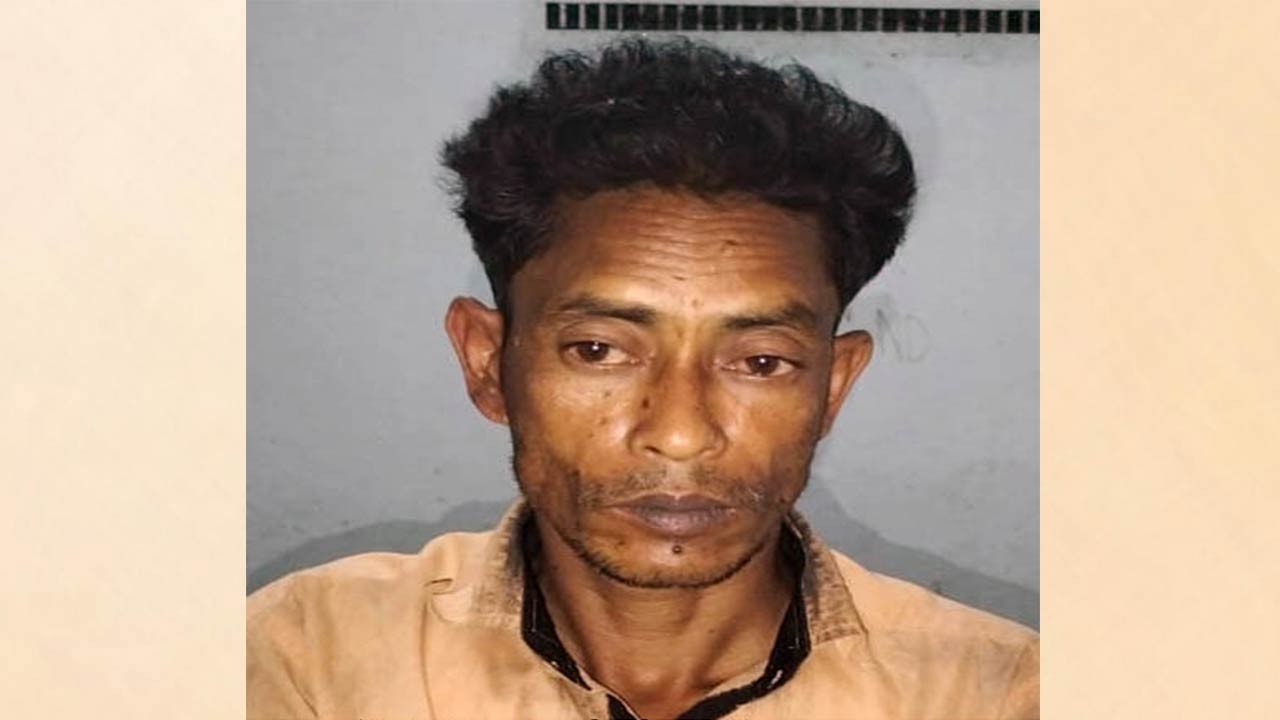 বগুড়ার ধুনটে ইয়াবাসহ সরকারি কর্মচারী গ্রেফতার