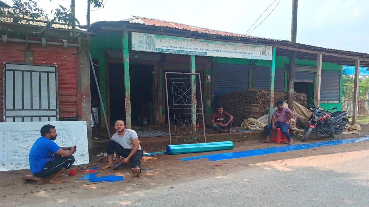 রংপুরের গঙ্গাচড়ায় লোডশেডিংয়ে জনজীবন অতিষ্ঠ পরীক্ষার্থীদের চরম ভোগান্তি