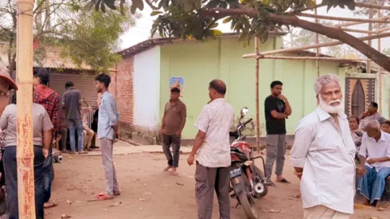 দিনাজপুরে নিজ বাসায় আগুনে পুড়ে স্বামী-স্ত্রীর মৃত্যু