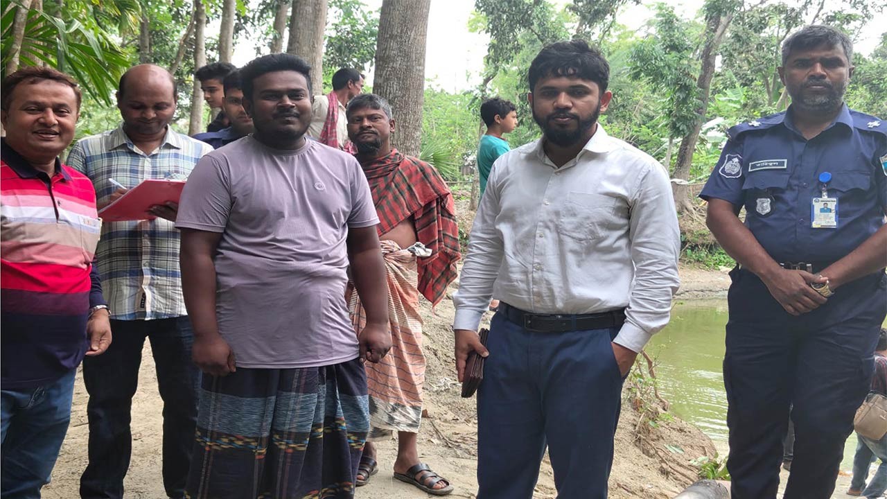 নওগাঁর মান্দায় অবৈধ বালু উত্তোলন জরিমানা ৫০ হাজার টাকা