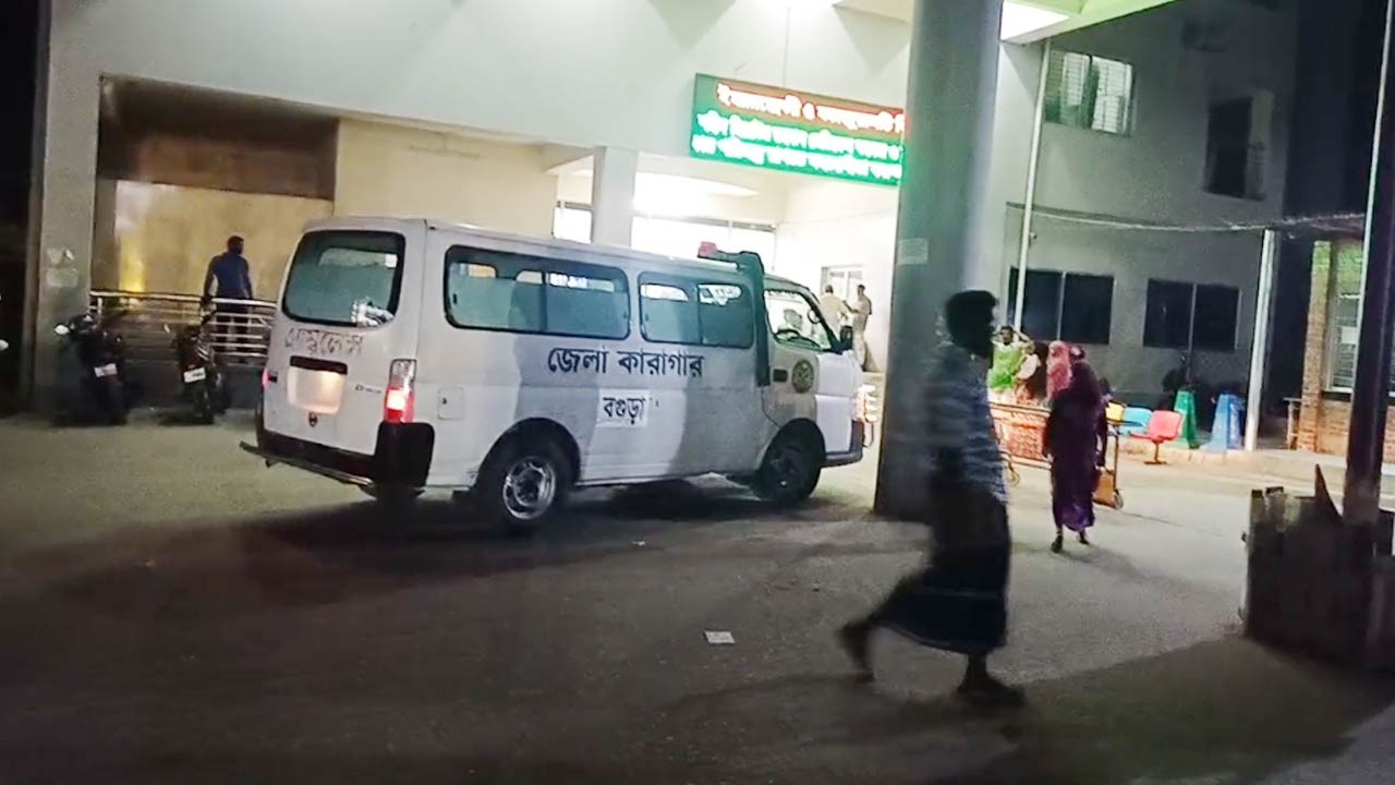 বগুড়ার শাজাহানপুরে সহপাঠীদের ছুরিকাঘাতে ৮ম শ্রেণির শিক্ষার্থী খুন