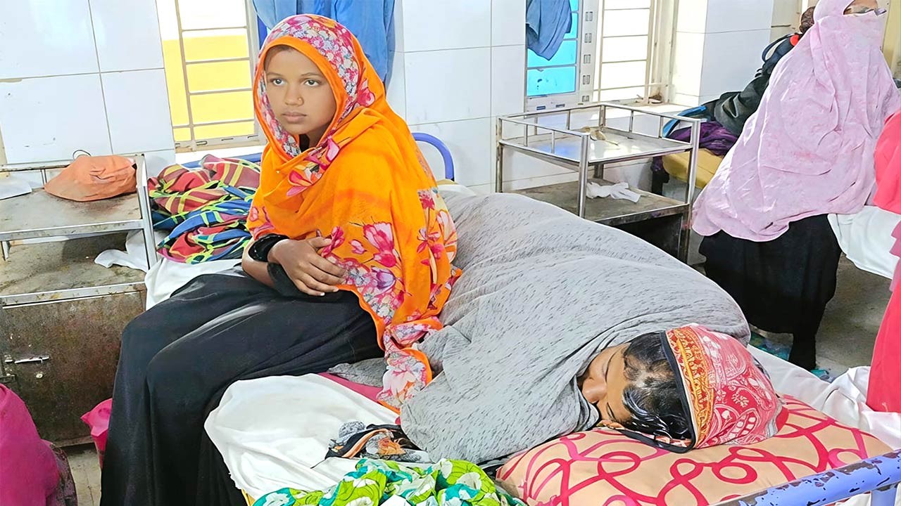 টিকা কার্যক্রমের মধ্যেই নাটোরে বাড়ছে হামে আক্রান্তের সংখ্যা