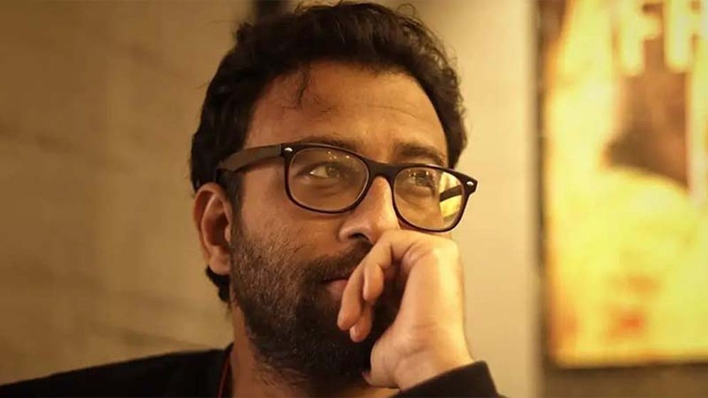 ব্যাংকে টাকা তুলতে গিয়ে নিখোঁজ নির্মাতা উৎসব মুখার্জি