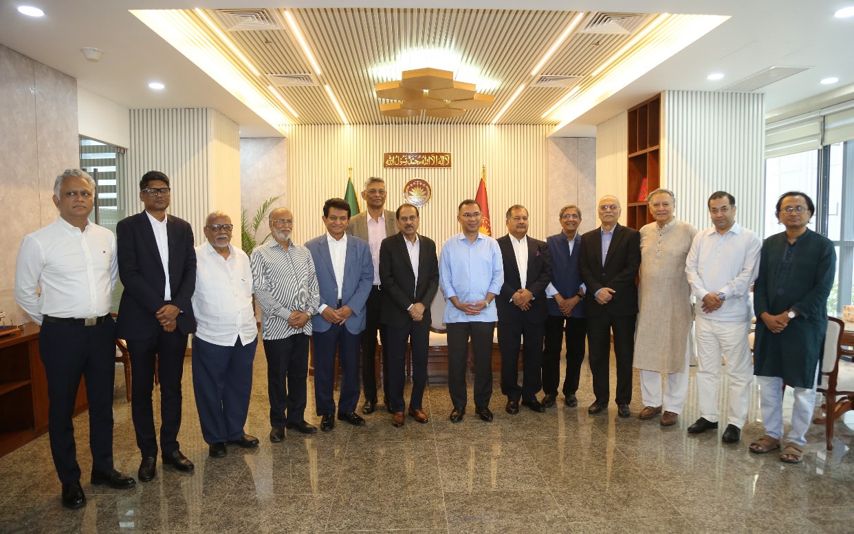 প্রধানমন্ত্রীর সঙ্গে নোয়াব নেতাদের বৈঠক, গণমাধ্যম সংকট ও স্বাধীনতা নিয়ে আলোচনা