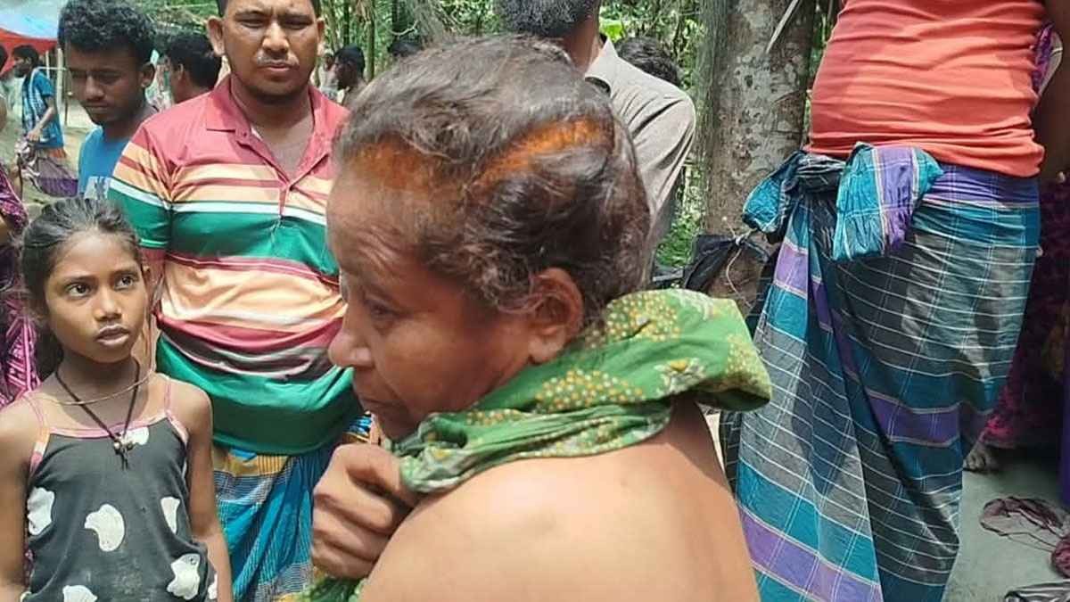 লক্ষ্মীপুরে নারীকে বিবস্ত্র করে শরীরে মরিচের গুঁড়া ছিটিয়ে নির্যাতন