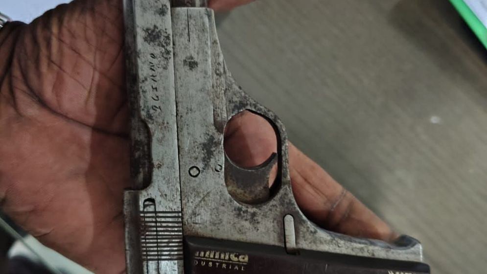 টঙ্গীতে বিদেশি পিস্তলসহ গ্রেফতার ২