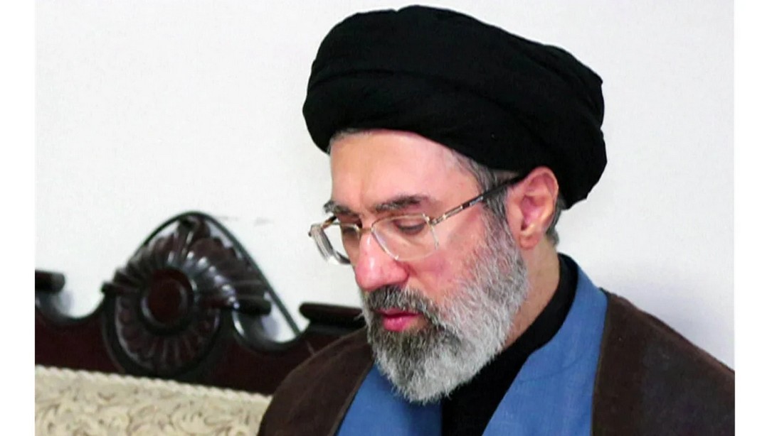 গুরুতর আহত মোজতবা খামেনি, আছেন অচেতন অবস্থায়