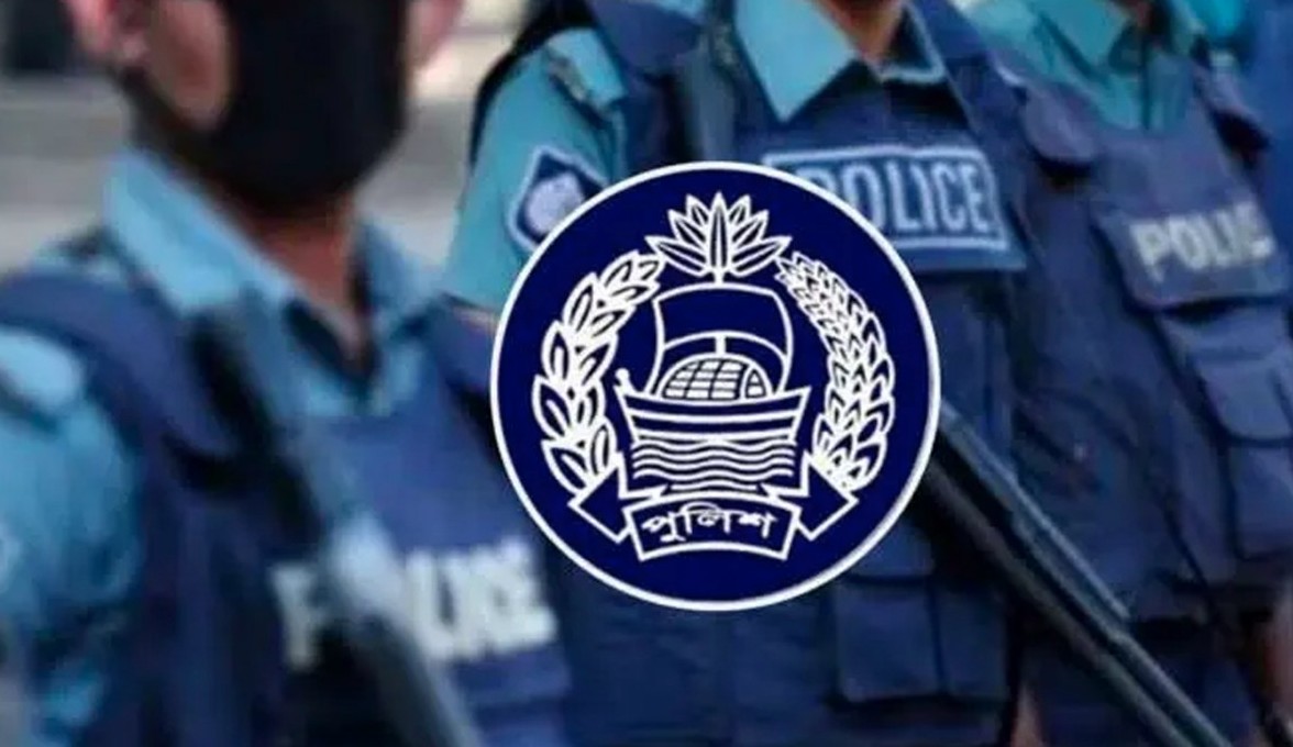 পাম্পে তেল নেওয়ায় অগ্রাধিকার চায় পুলিশ