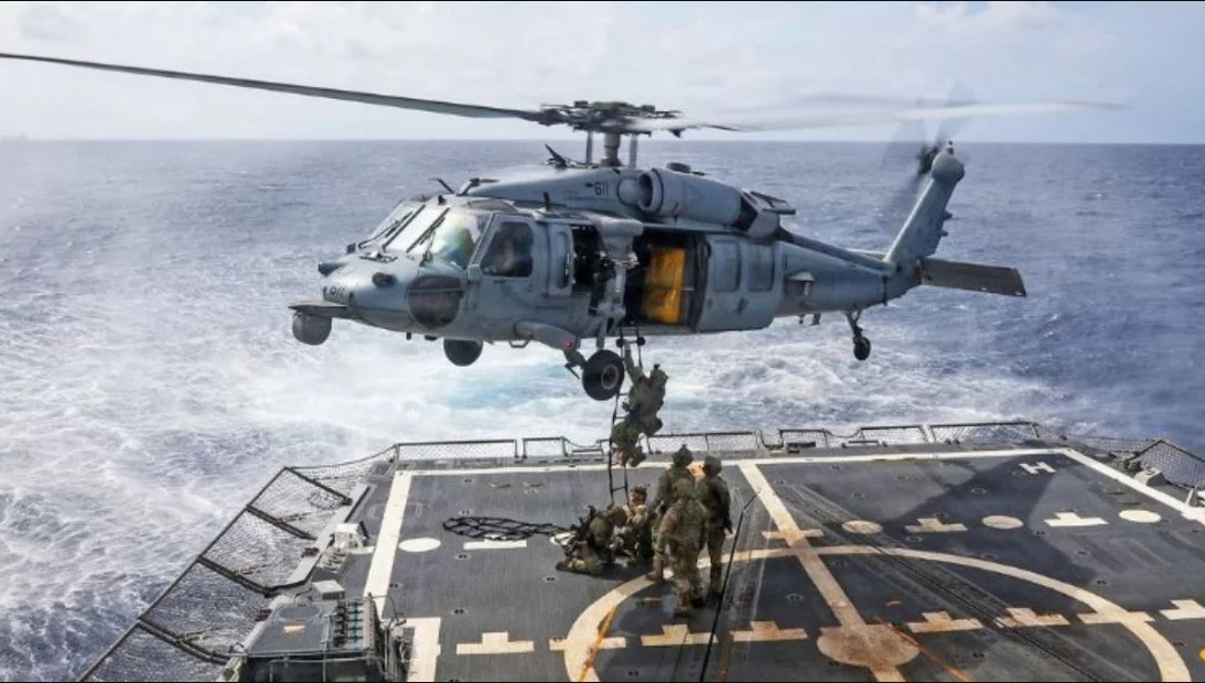 ইরানের জাহাজ জব্দের প্রস্তুতি নিচ্ছে যুক্তরাষ্ট্র,  হুঁশিয়ারি তেহরানের