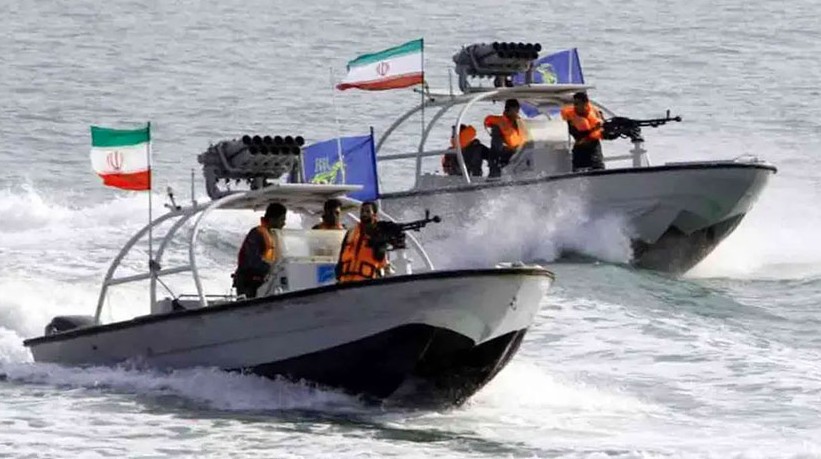 হরমুজ অতিক্রমের চেষ্টা করা দুই জাহাজ জব্দ করেছে আইআরজিসি