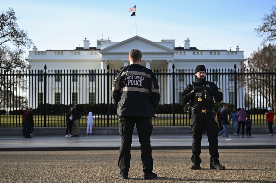 হোয়াইট হাউজের কাছে গোলাগুলির ঘটনার তদন্তে সিক্রেট সার্ভিস