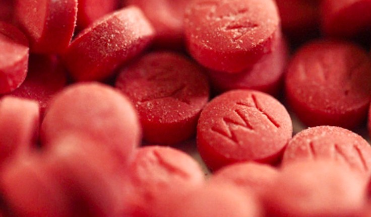 নাটোরের লালপুরে ইয়াবা ও ট্যাপেন্টাডল ট্যাবলেটসহ স্বামী-স্ত্রী আটক