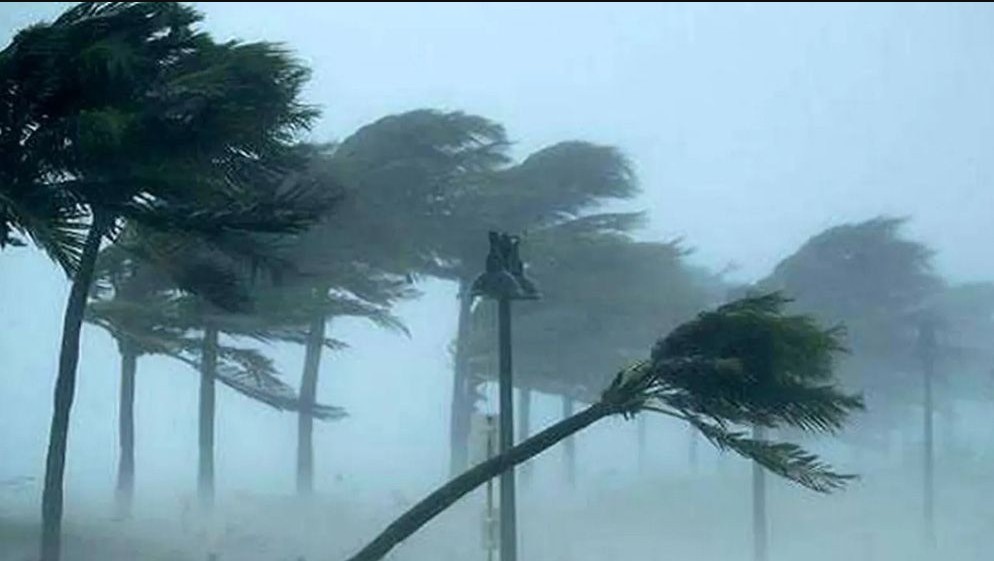 ১২ ঘণ্টার মধ্যে ৮০ কিমি বেগে ঝড়ের শঙ্কা যেসব জেলায়