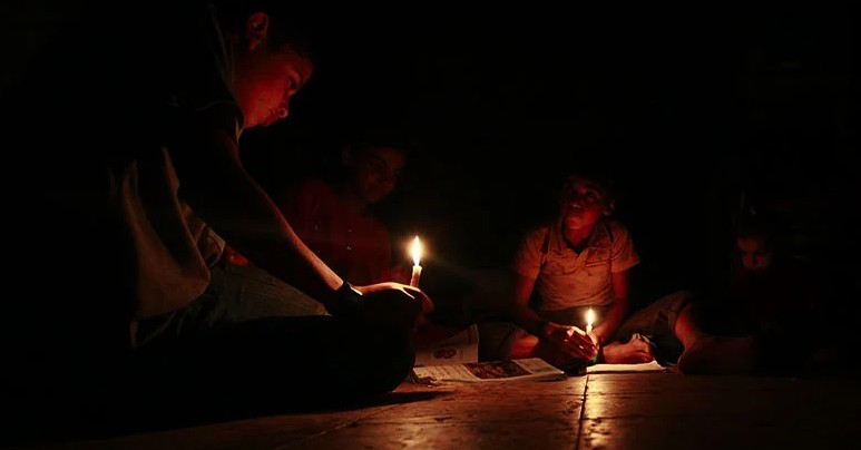 নাটোরের লালপুরের ১৬ ঘন্টা থাকছে না বিদ্যুৎ, তীব্র গরম ও লোডশেডিংয়ে