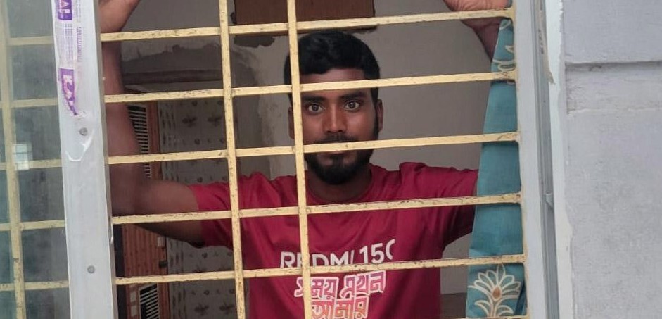 বগুড়ার শেরপুর থানায় নারী এসআইকে ‘ম্যাডাম’ ডাকায় যুবককে আটকে রাখার অভিযোগ 