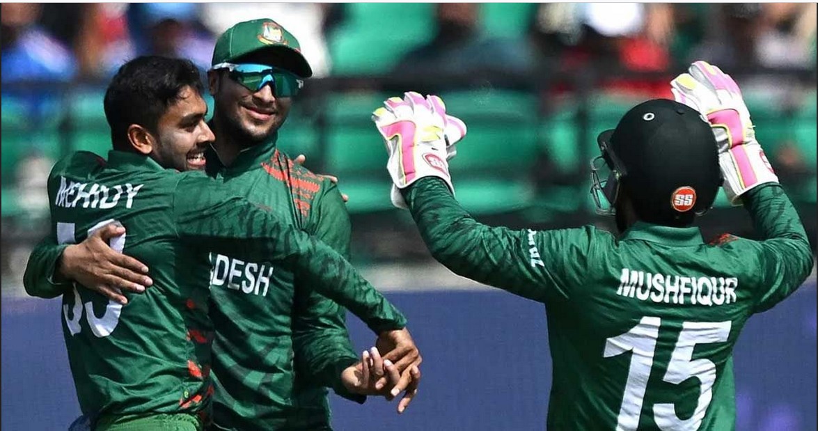 ওয়ানডেতে মুশফিক-সাকিবের অভাব অনুভব করেন মিরাজ