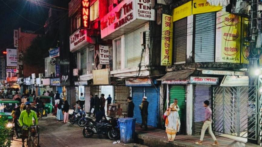 দেশের সব দোকান-শপিংমল রাত ৮টার মধ্যে বন্ধের সিদ্ধান্ত