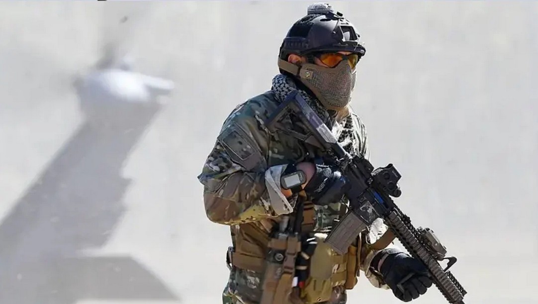 এফ-১৫ যুদ্ধবিমানের নিখোঁজ এক ক্রু’কে খুঁজছে যুক্তরাষ্ট্র ও ইরান