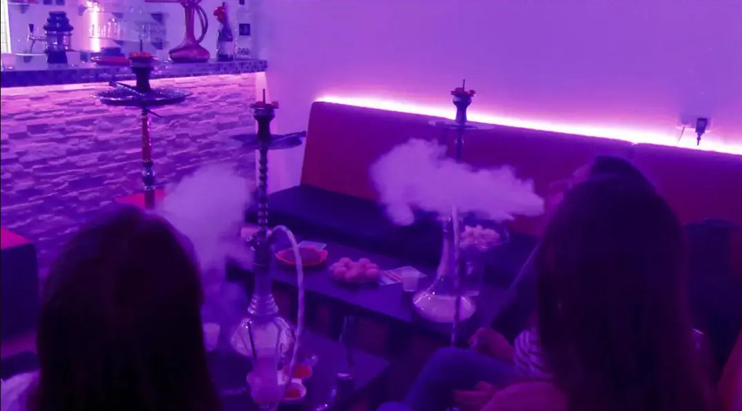 গুলশানে সিসা বারে ডিএনসির অভিযান, ম্যানেজার আটক