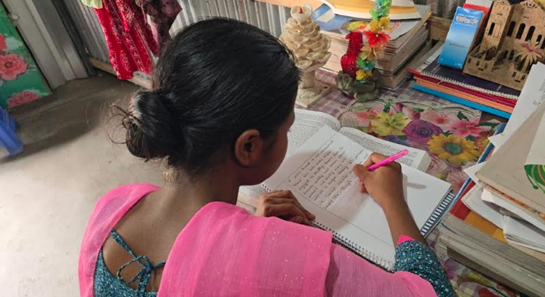 প্রধান শিক্ষকের ভুলে এসএসসি পরীক্ষা দিতে পারলো না জান্নাতি