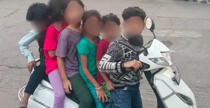 স্কুটারে ছয় শিশুর ছবি ভাইরাল, পুলিশের কাছে অভিযোগ