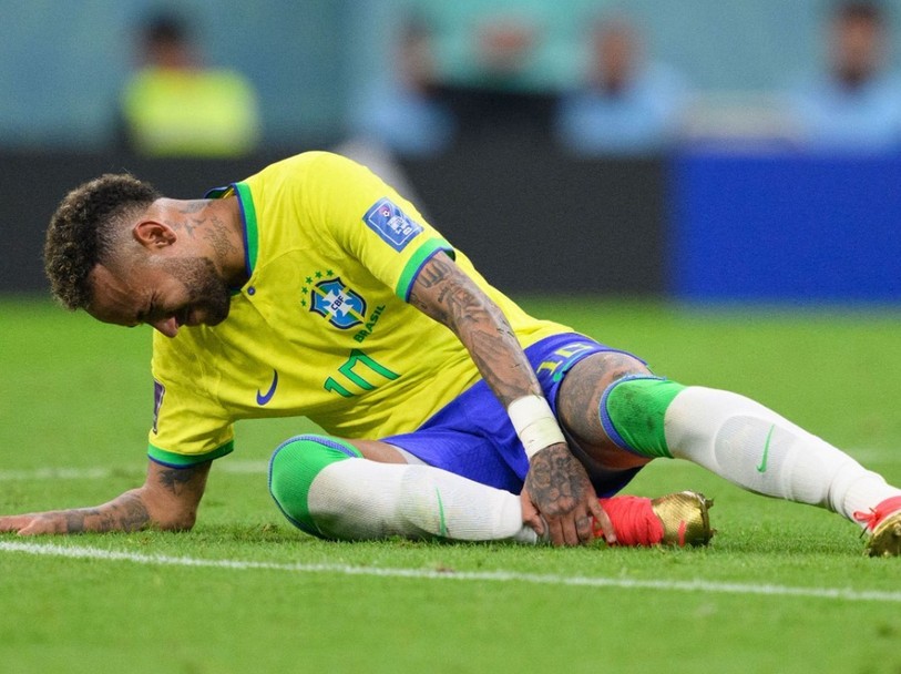 বিশ্বকাপ মাঠে নামার আশায় হঠাৎ অস্ত্রোপচার নেইমারের