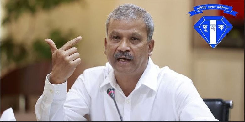 শতকোটি টাকা দুর্নীতির অভিযোগ : আসিফ নজরুলের বিরুদ্ধে দুদকে আবেদন