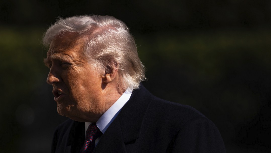 ইরানের নেতাদের শুধু আলোচনার জন্য বাঁচিয়ে রাখা হয়েছে : ডোনাল্ড ট্রাম্প