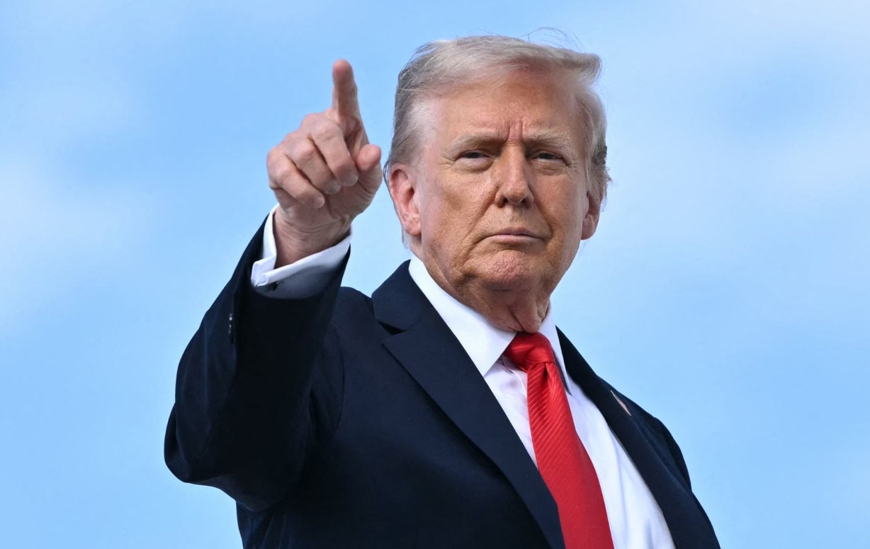 পাকিস্তানে আলোচনা ব্যর্থ হলে ফের ইরানে হামলার হুমকি দিল ট্রাম্প