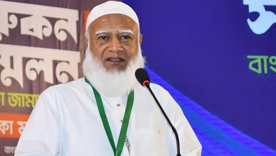 তেলের দাম বৃদ্ধি ‘মড়ার ওপর খাঁড়ার ঘা’: জামায়াত আমির