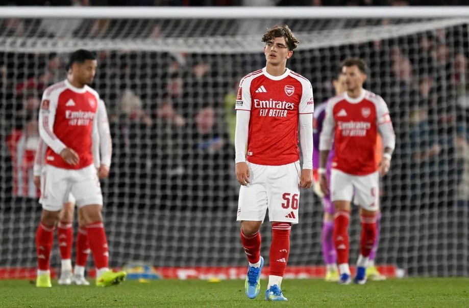 এফ এ কাপের শিরোপা স্বপ্ন শেষ আর্সেনালের