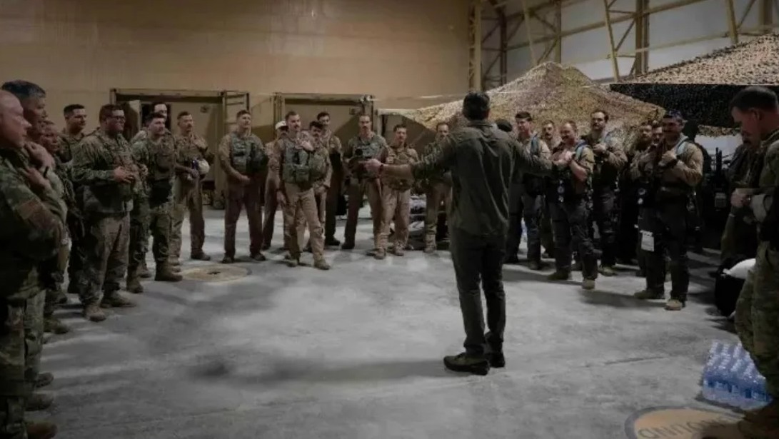 ইরানে অভিযান চালাতে অস্বীকৃতি, মার্কিন সামরিক বাহিনীর ১২ শীর্ষ কর্মকর্তা বরখাস্ত