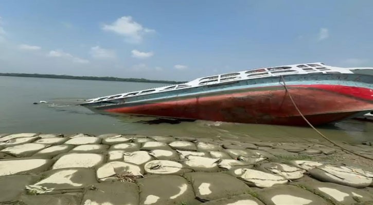 চরমোনাই মাহফিলে আসা লঞ্চ ডুবি, উদ্ধার অভিযান চলছে