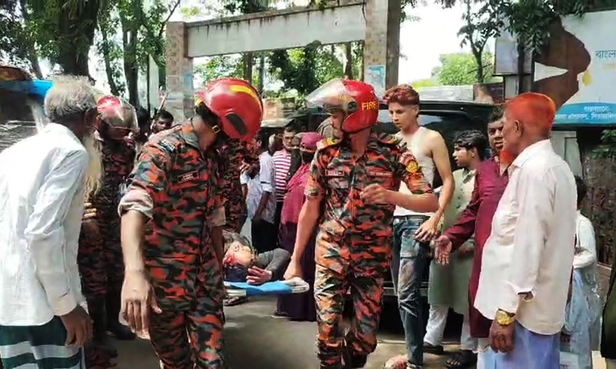 মুন্সীগঞ্জে অটোরিকশা-পিকআপ সংঘর্ষে আহত ৩