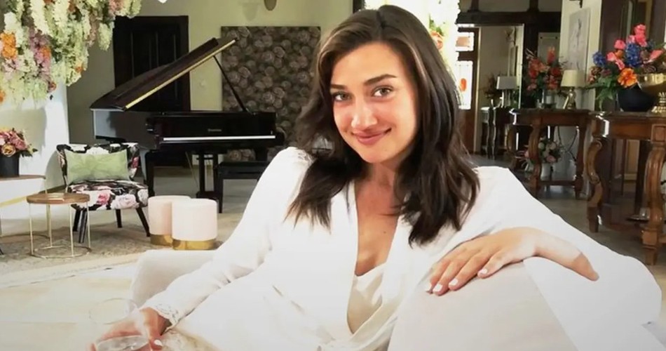 ‘দ্য ব্যাচেলর’ খ্যাত অভিনেত্রীর রহস্যজনক মৃত্যু