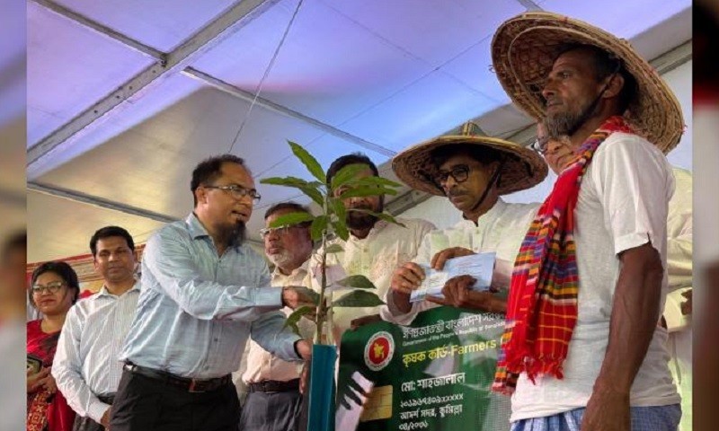 কৃষকদের স্বাবলম্বী করতে কাজ করছে সরকার : কৃষিমন্ত্রী