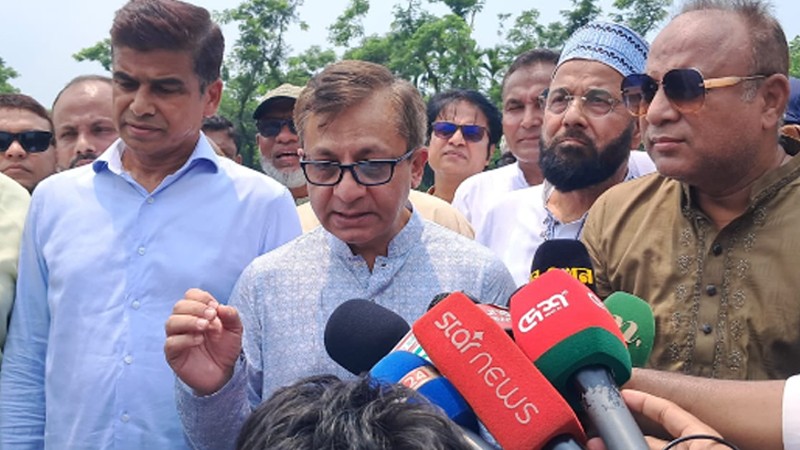 জ্বালানি তেল আমদানিতে অতিরিক্ত ব্যয়ের প্রভাব সাধারণ ভোক্তা পর্যায়ে পড়বে না: বাণিজ্যমন্ত্রী