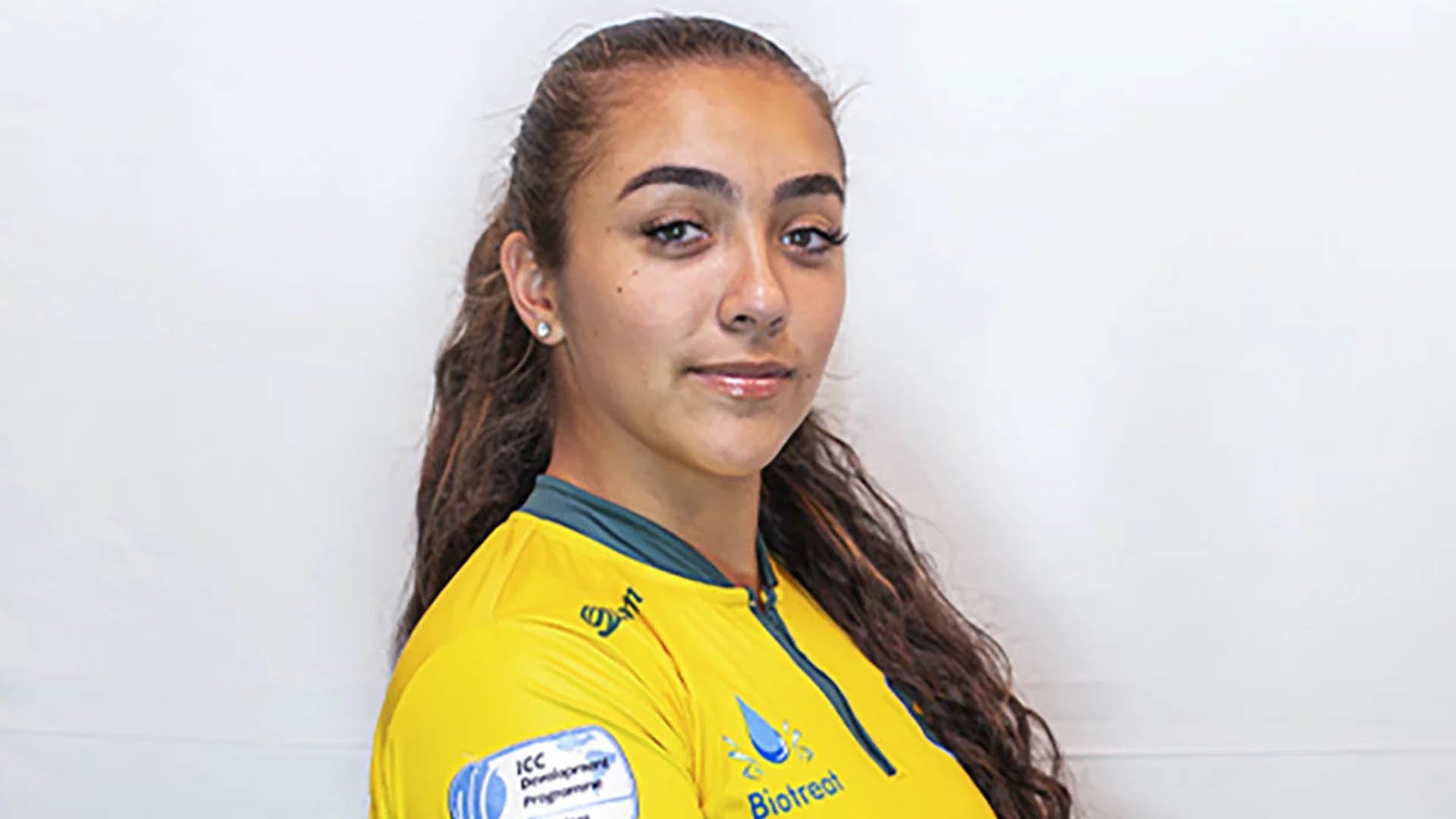 এক ম্যাচে ৯ উইকেট নিয়ে ব্রাজিলের নারী ক্রিকেটারের বিশ্ব রেকর্ড