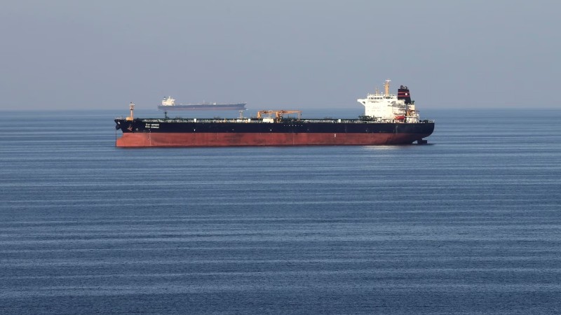 হরমুজ প্রণালি দিয়ে আপাতত দিনে ১৫ জাহাজ যেতে পারবে: ইরান