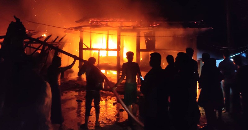 বান্দরবানে গ্যাস সিলিন্ডার বিস্ফোরণে বসতঘর পুড়ে ছাই