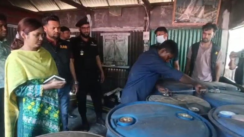 ব্রাহ্মণবাড়িয়ায় অবৈধভাবে মজুত করা ১০ হাজার লিটার জ্বালানি জব্দ