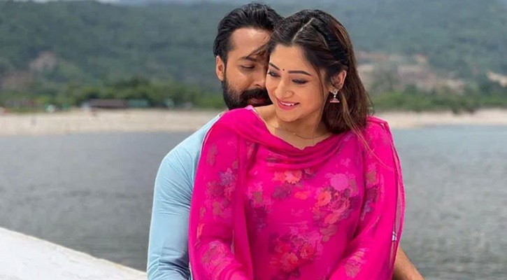 ঈদে মুক্তি পাচ্ছে আদর-পূজার ‘নাকফুলের কাব্য’